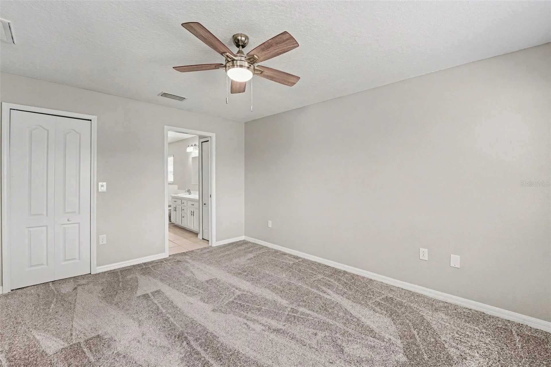 7533 Merchantville Circle Zephyrhills FL 33540