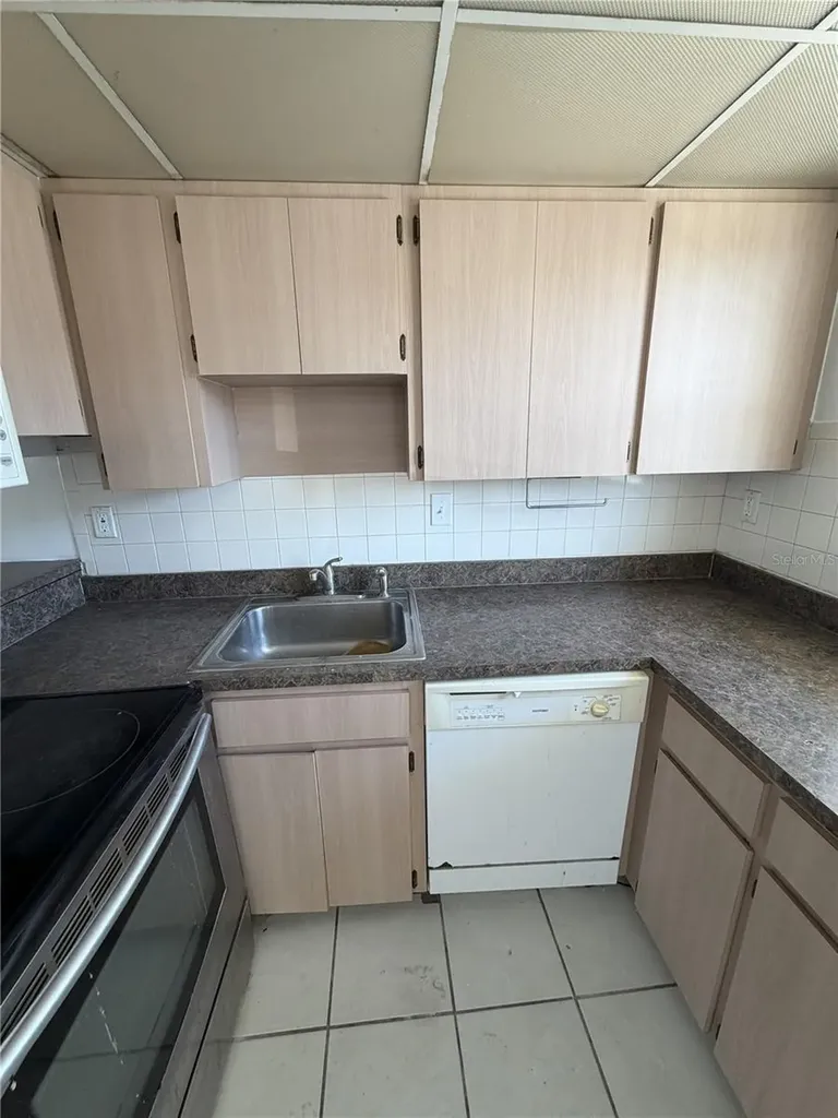 2625 State Road 590 Clearwater FL 33759
