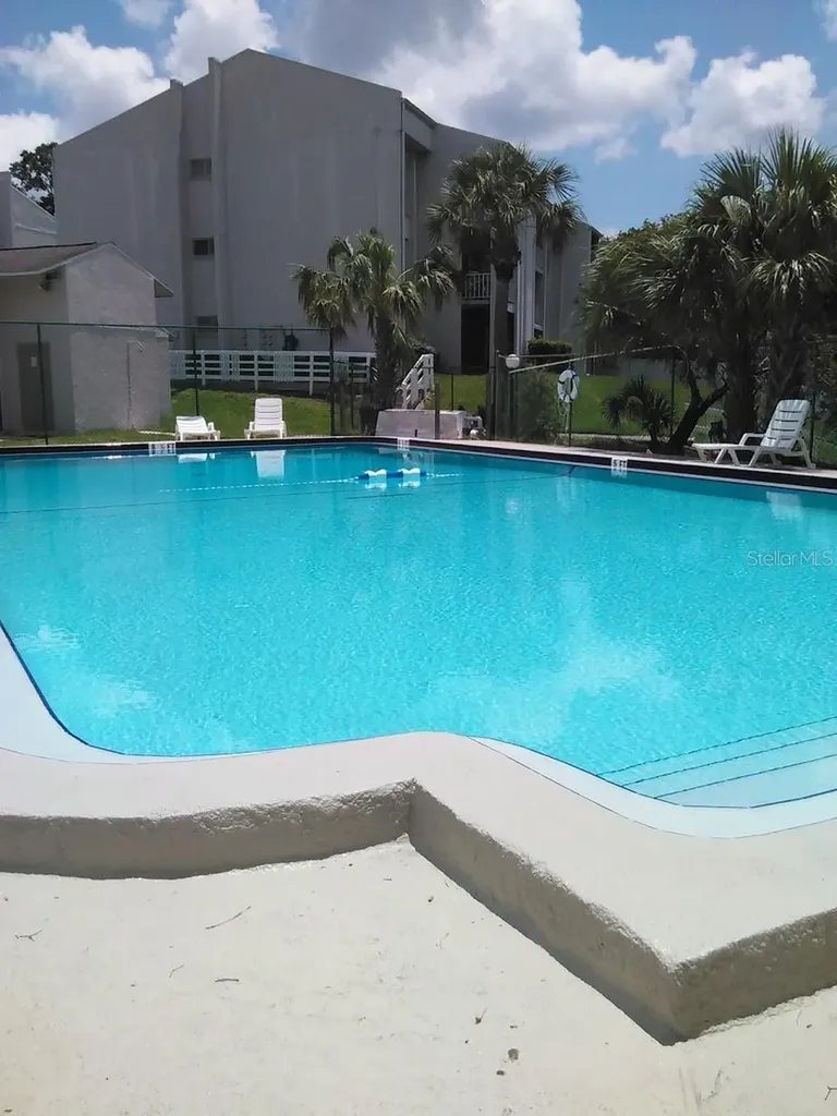 2625 State Road 590 Clearwater FL 33759