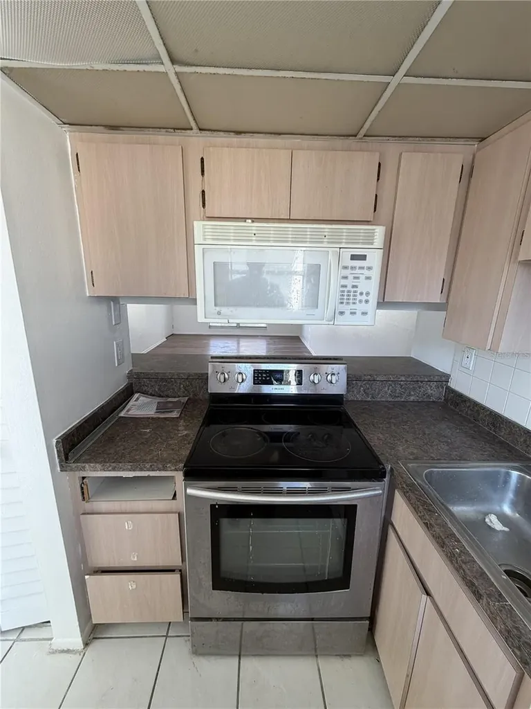 2625 State Road 590 Clearwater FL 33759