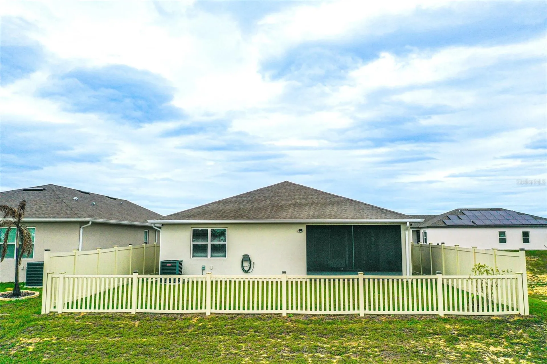 556 Hennepin Loop Lake Wales FL 33898