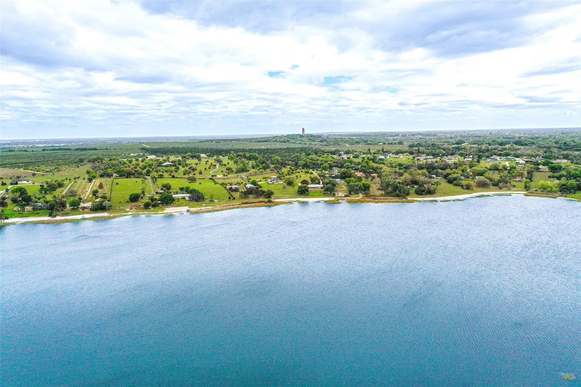 556 Hennepin Loop Lake Wales FL 33898