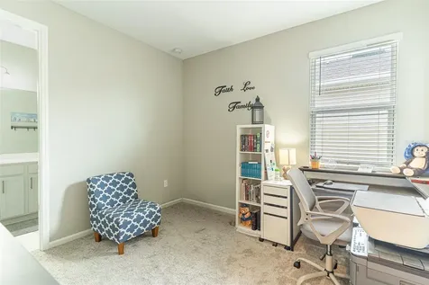 556 Hennepin Loop Lake Wales FL 33898