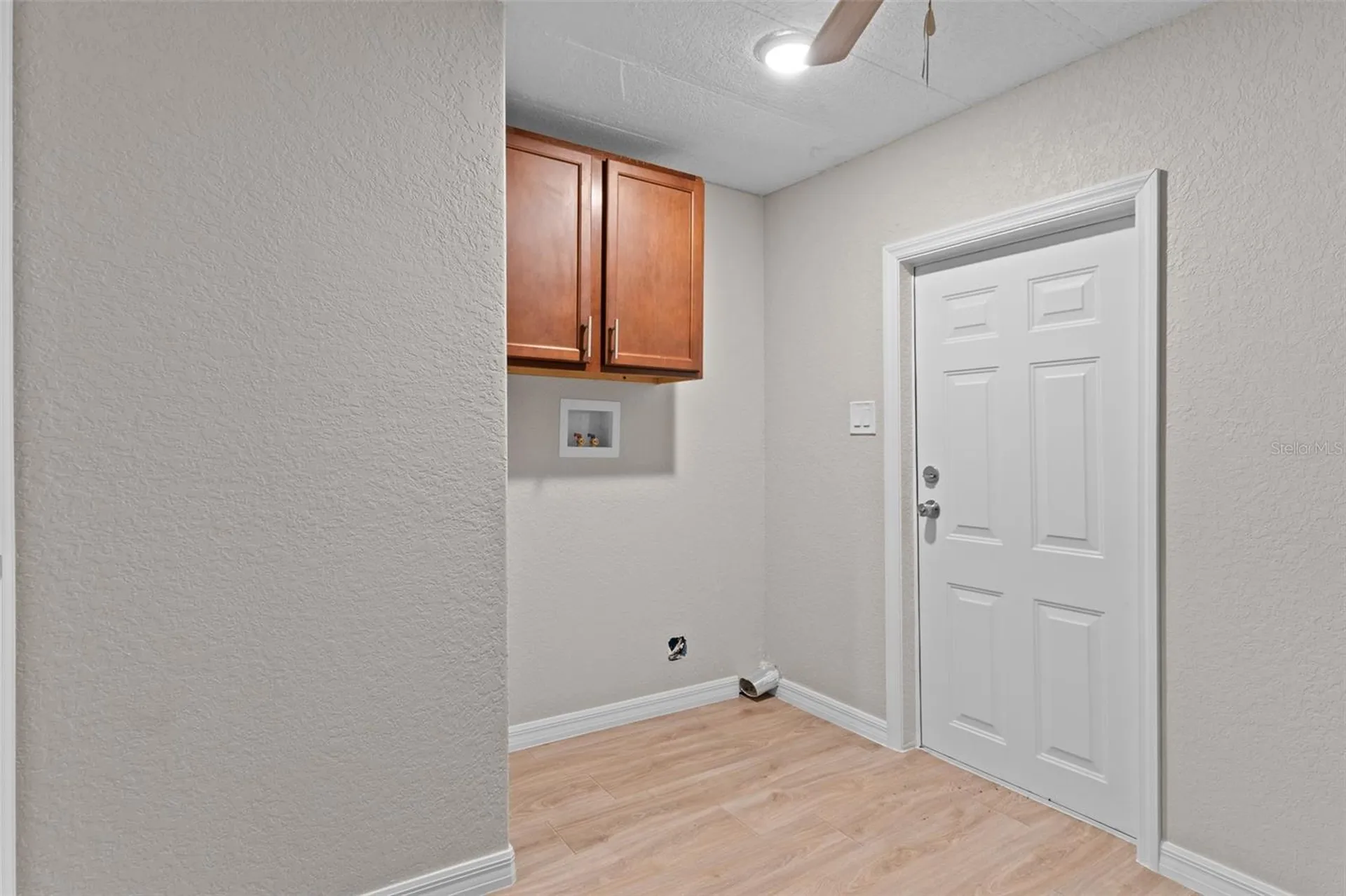 3547 Cr 405 Lake Panasoffkee FL 33538
