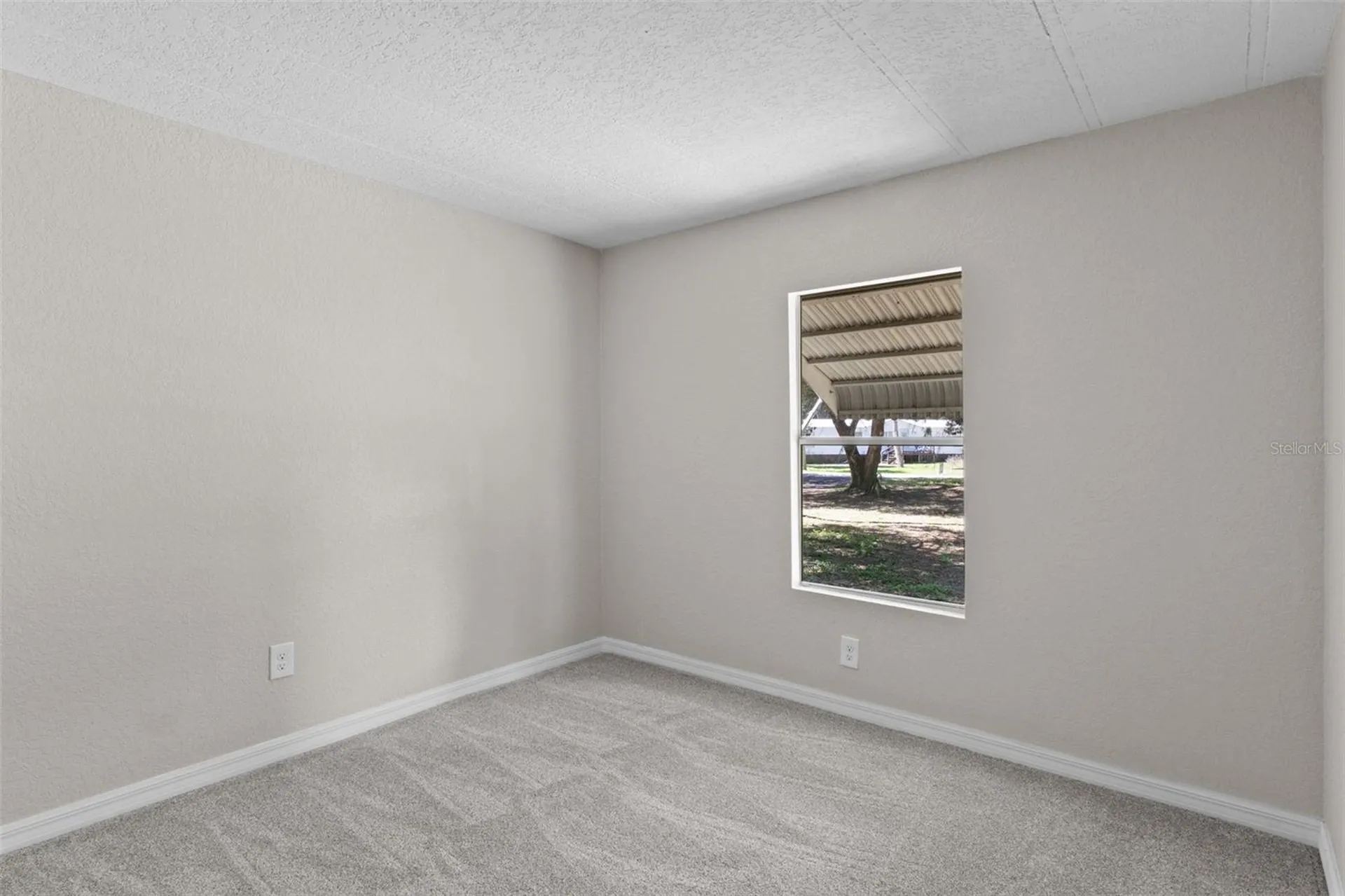 3547 Cr 405 Lake Panasoffkee FL 33538