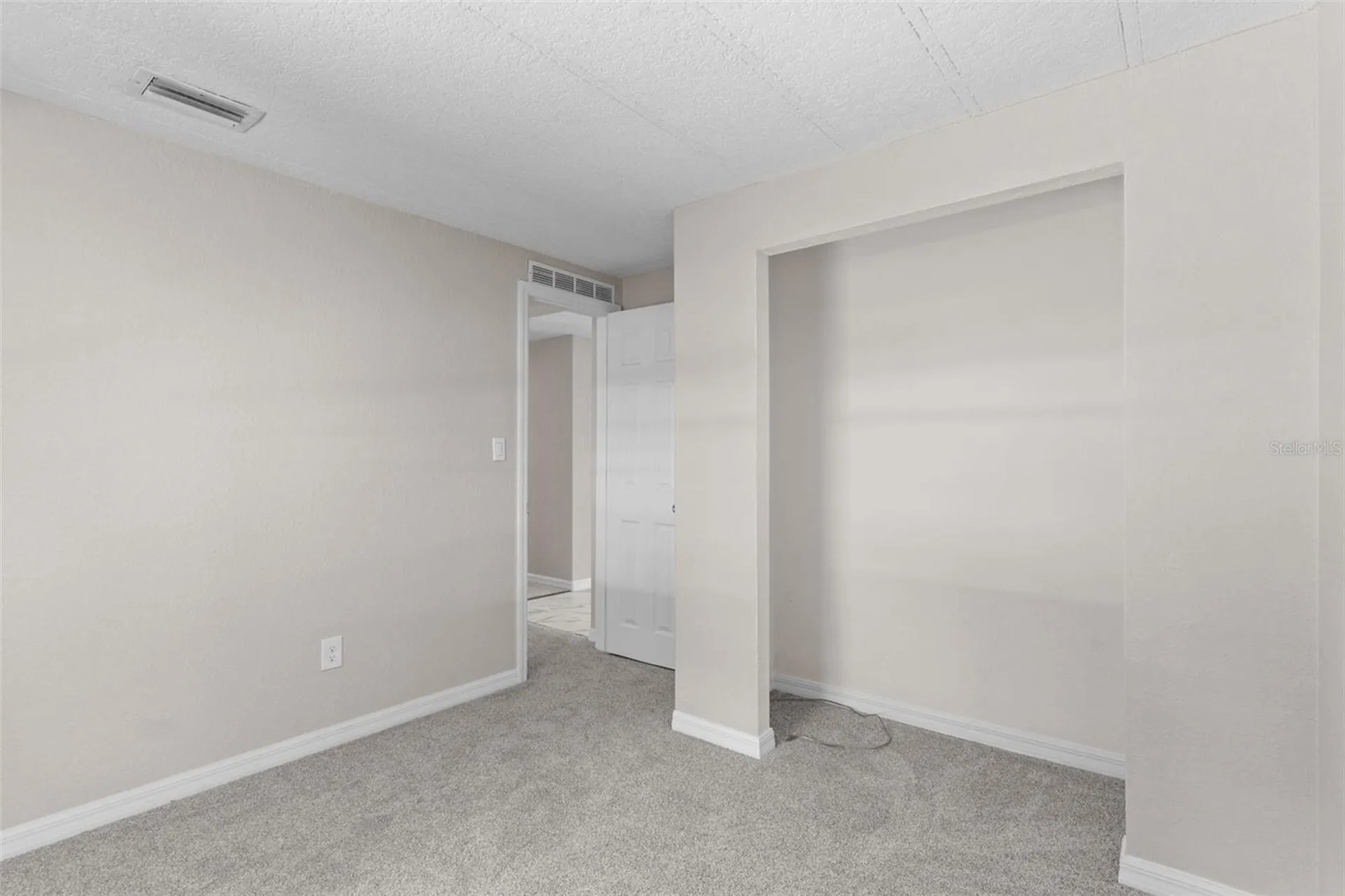3547 Cr 405 Lake Panasoffkee FL 33538
