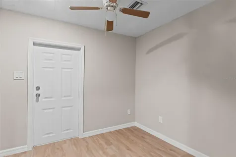 3547 Cr 405 Lake Panasoffkee FL 33538
