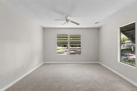 3547 Cr 405 Lake Panasoffkee FL 33538