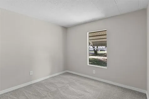 3547 Cr 405 Lake Panasoffkee FL 33538