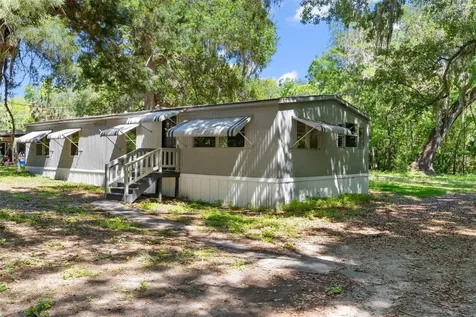 3547 Cr 405 Lake Panasoffkee FL 33538