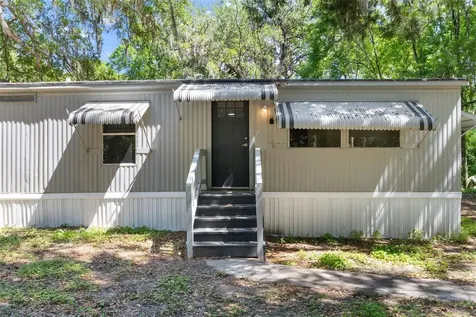 3547 Cr 405 Lake Panasoffkee FL 33538
