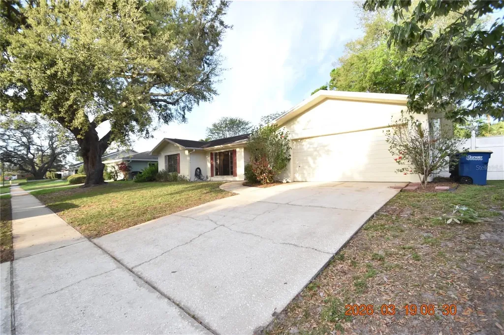 2562 Redwood Way Clearwater FL 33761