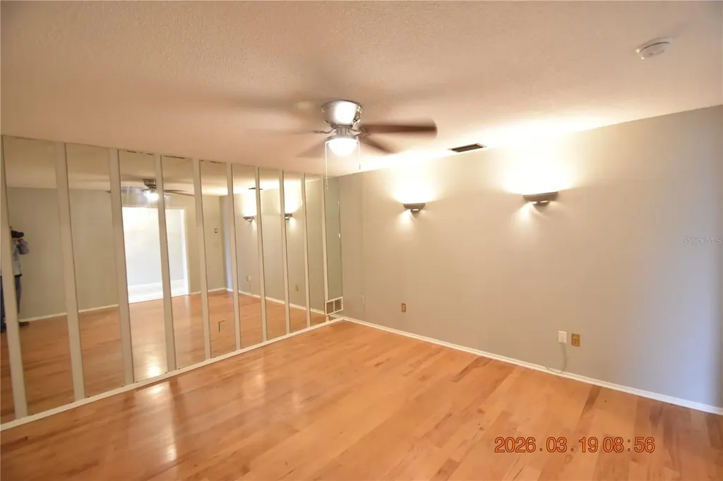 2562 Redwood Way Clearwater FL 33761