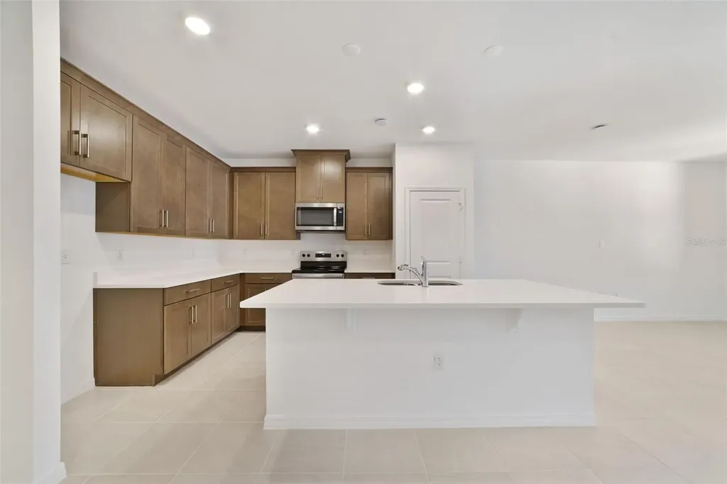 688 Lola Lane Oviedo FL 32765
