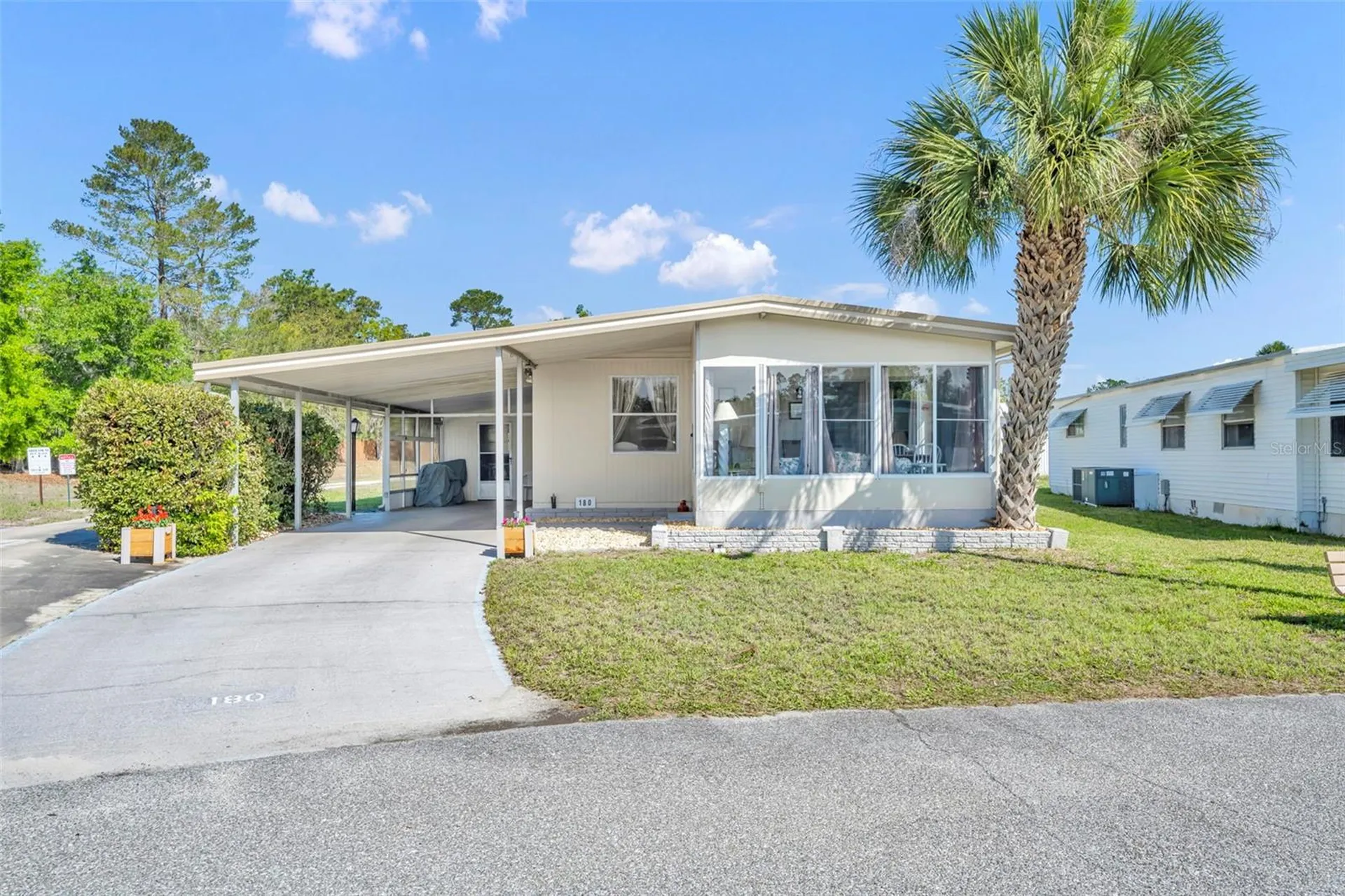 180 Paradise N Leesburg FL 34788