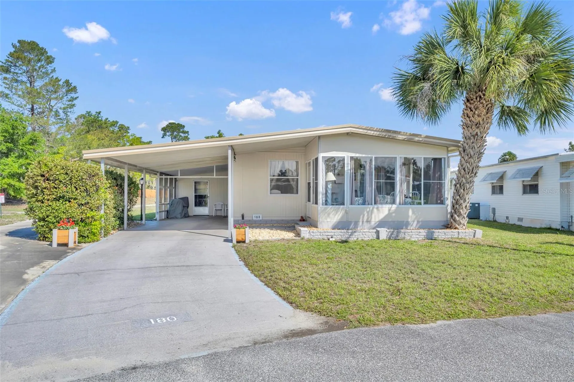 180 Paradise N Leesburg FL 34788