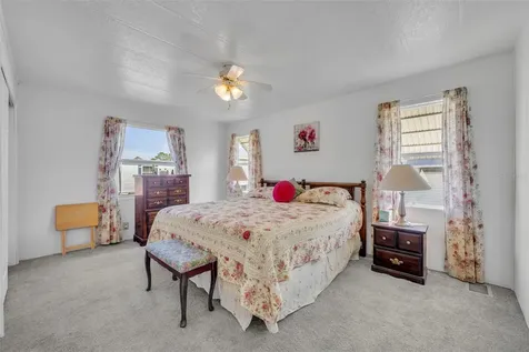 180 Paradise N Leesburg FL 34788