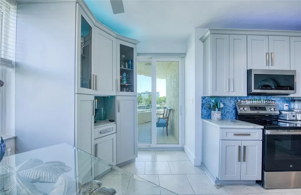 7979 Sailboat Key Boulevard S South Pasadena FL 33707