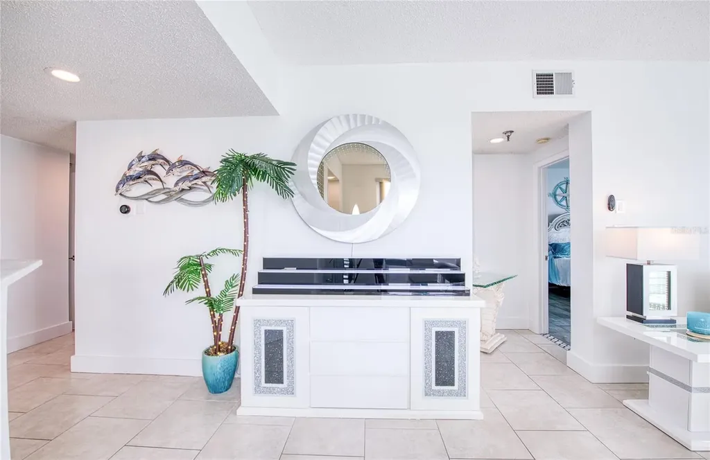 7979 Sailboat Key Boulevard S South Pasadena FL 33707