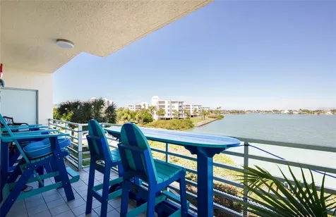 7979 Sailboat Key Boulevard S South Pasadena FL 33707