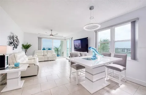 7979 Sailboat Key Boulevard S South Pasadena FL 33707