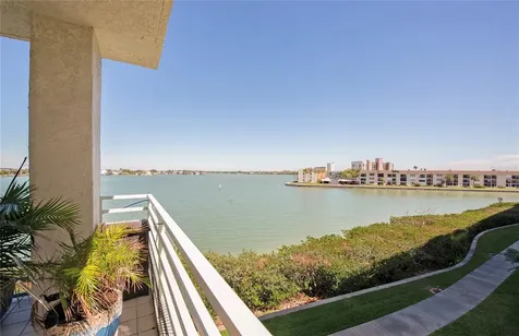 7979 Sailboat Key Boulevard S South Pasadena FL 33707