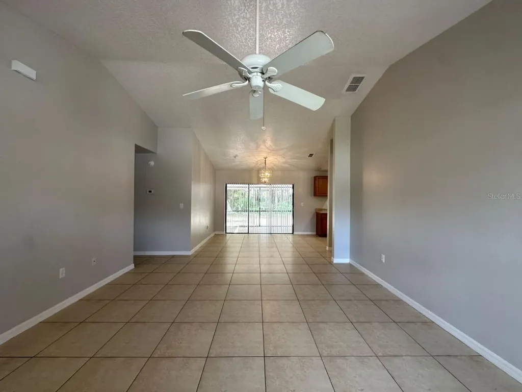 661 N Delmonte Court Kissimmee FL 34758