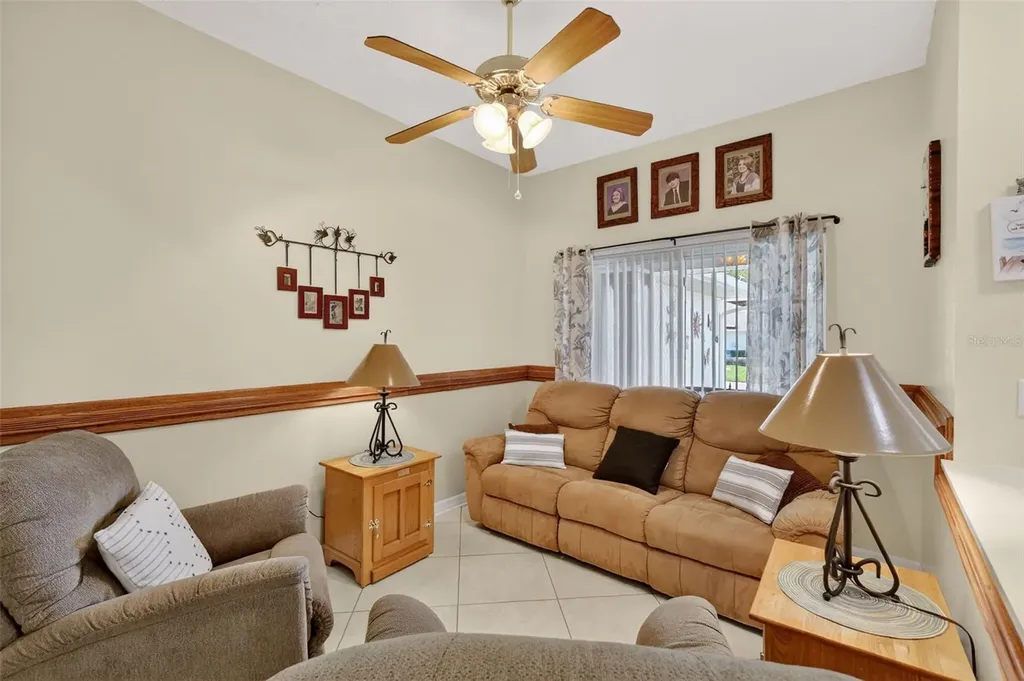 21811 King Henry Avenue Leesburg FL 34748