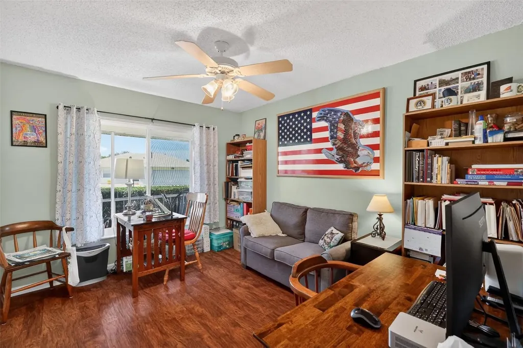 21811 King Henry Avenue Leesburg FL 34748