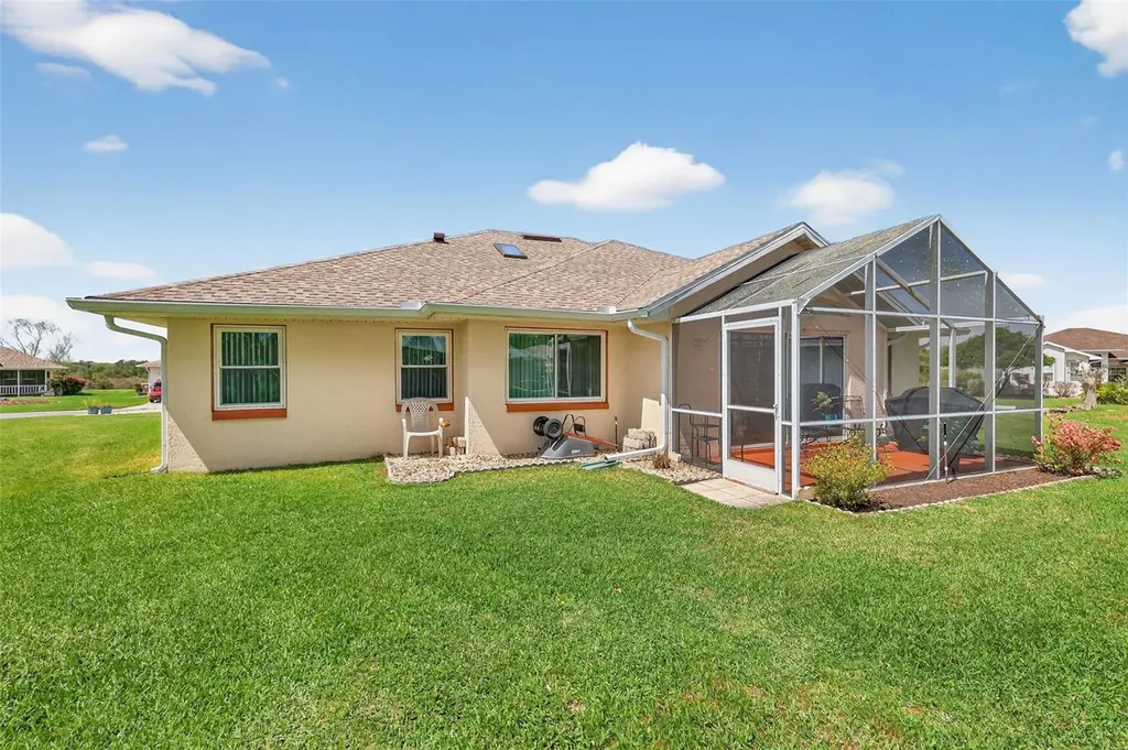 21811 King Henry Avenue Leesburg FL 34748