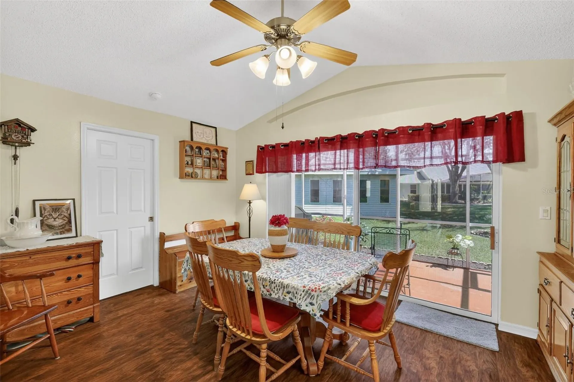 21811 King Henry Avenue Leesburg FL 34748
