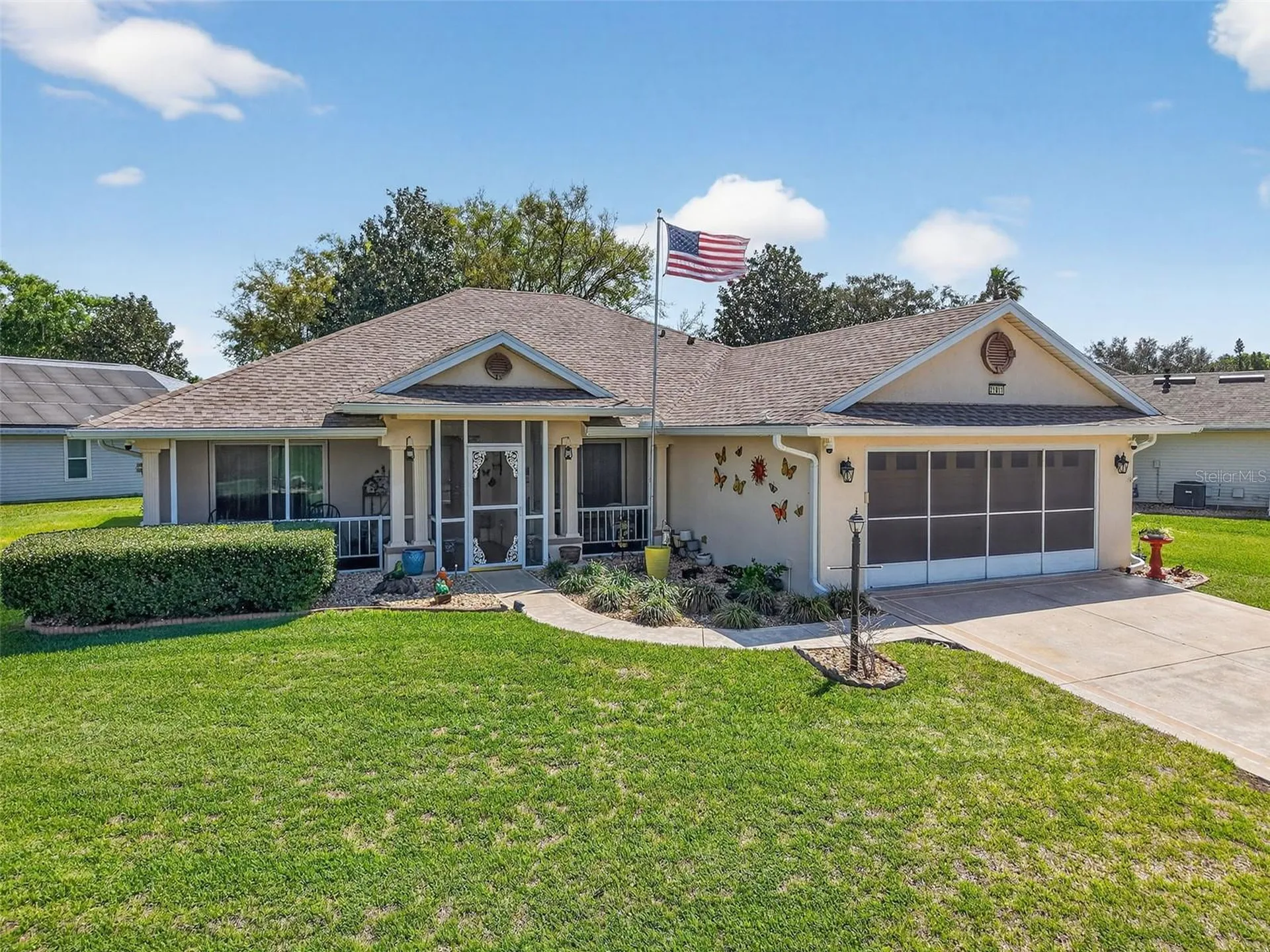 21811 King Henry Avenue Leesburg FL 34748