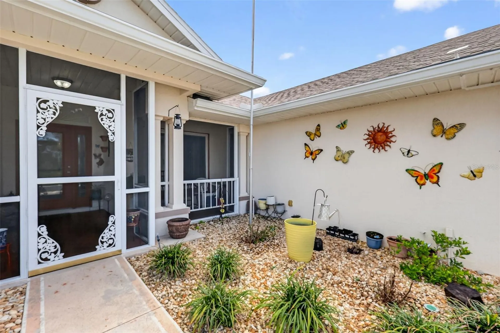 21811 King Henry Avenue Leesburg FL 34748