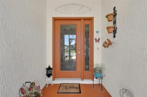 21811 King Henry Avenue Leesburg FL 34748