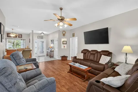 21811 King Henry Avenue Leesburg FL 34748