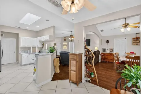 21811 King Henry Avenue Leesburg FL 34748