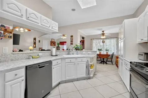 21811 King Henry Avenue Leesburg FL 34748