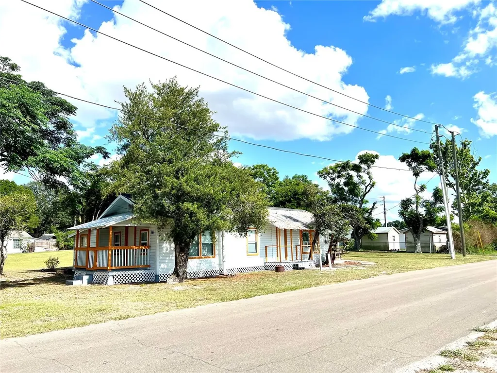 343 Weaver Avenue Lake Wales FL 33853