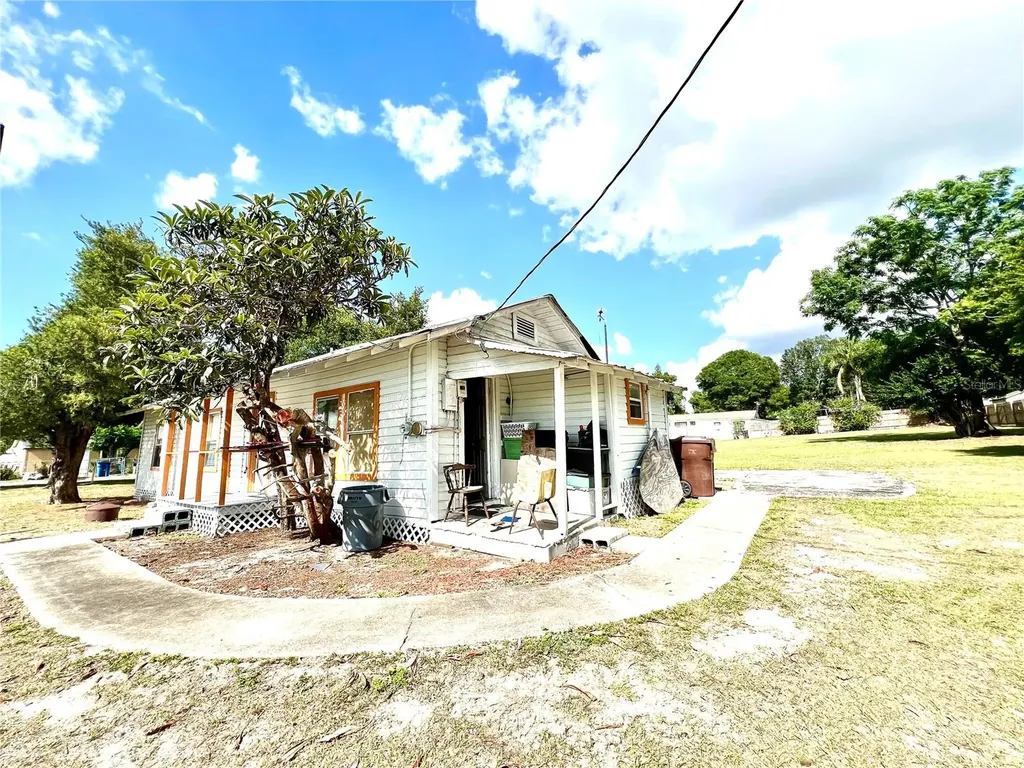 343 Weaver Avenue Lake Wales FL 33853