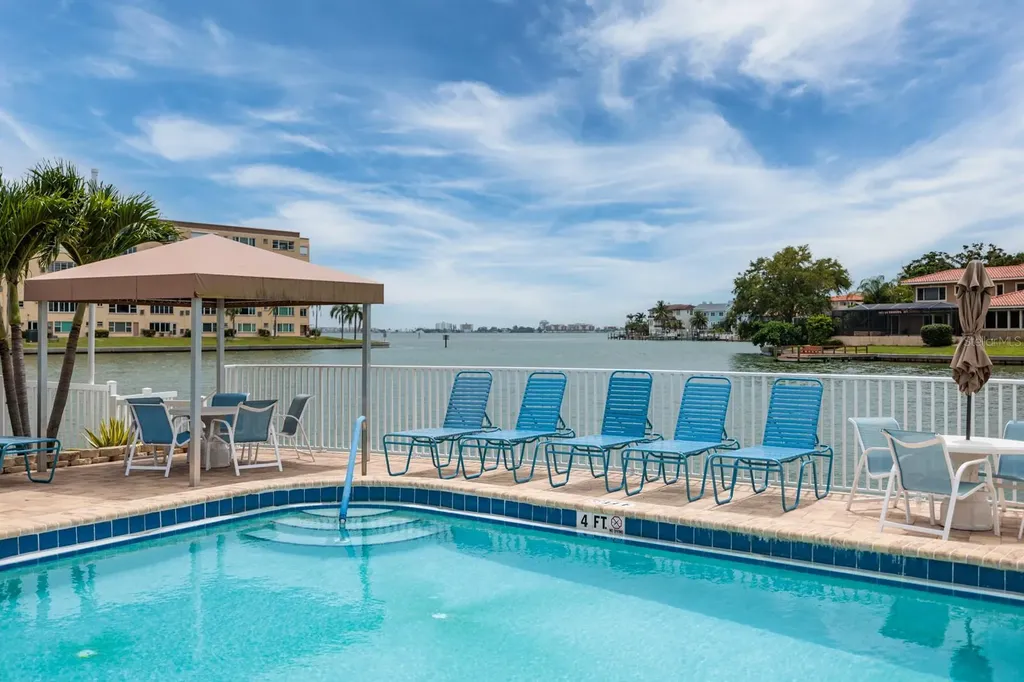 5960 30th Avenue S Gulfport FL 33707