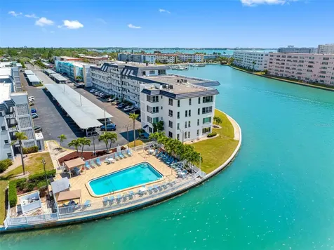 5960 30th Avenue S Gulfport FL 33707