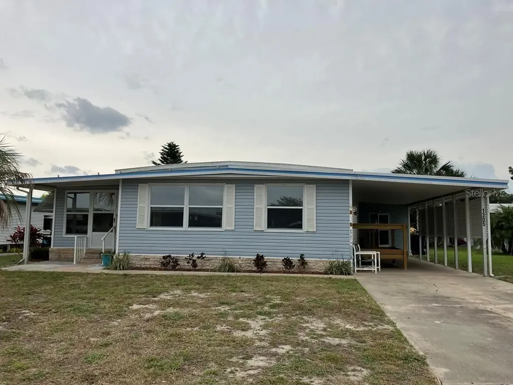 1305 Mohawk Circle Tavares FL 32778