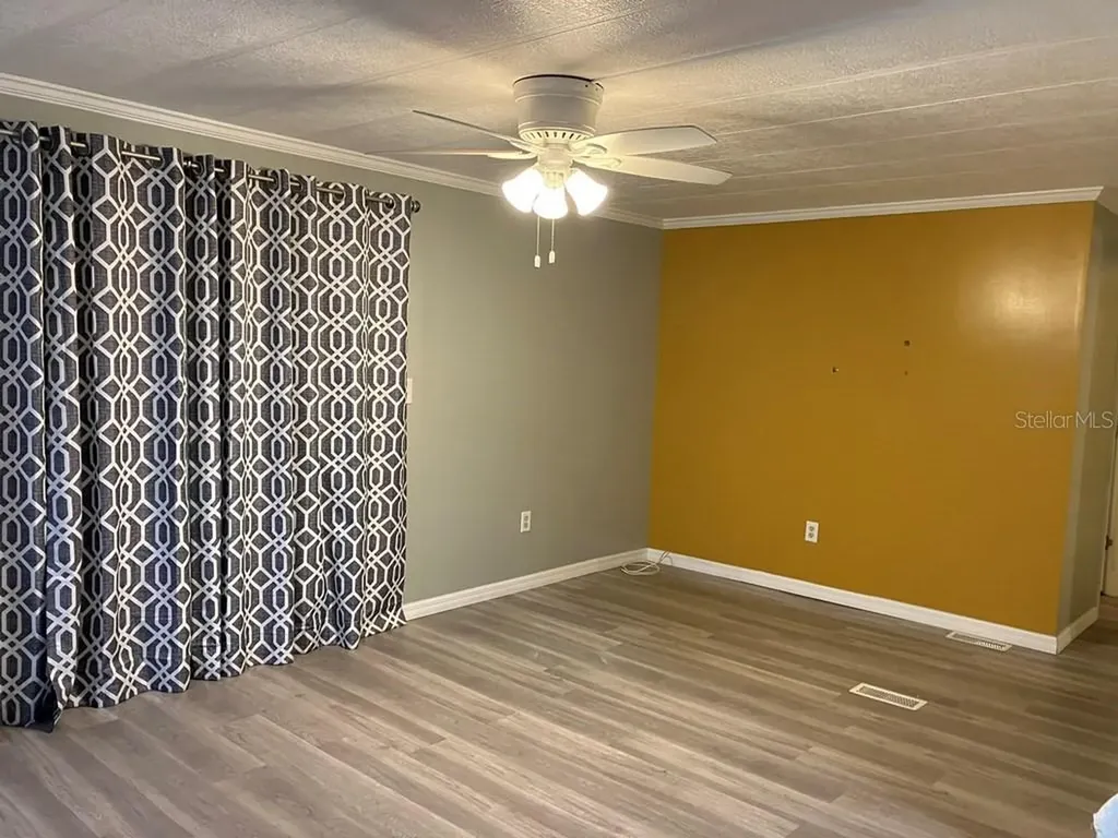1305 Mohawk Circle Tavares FL 32778