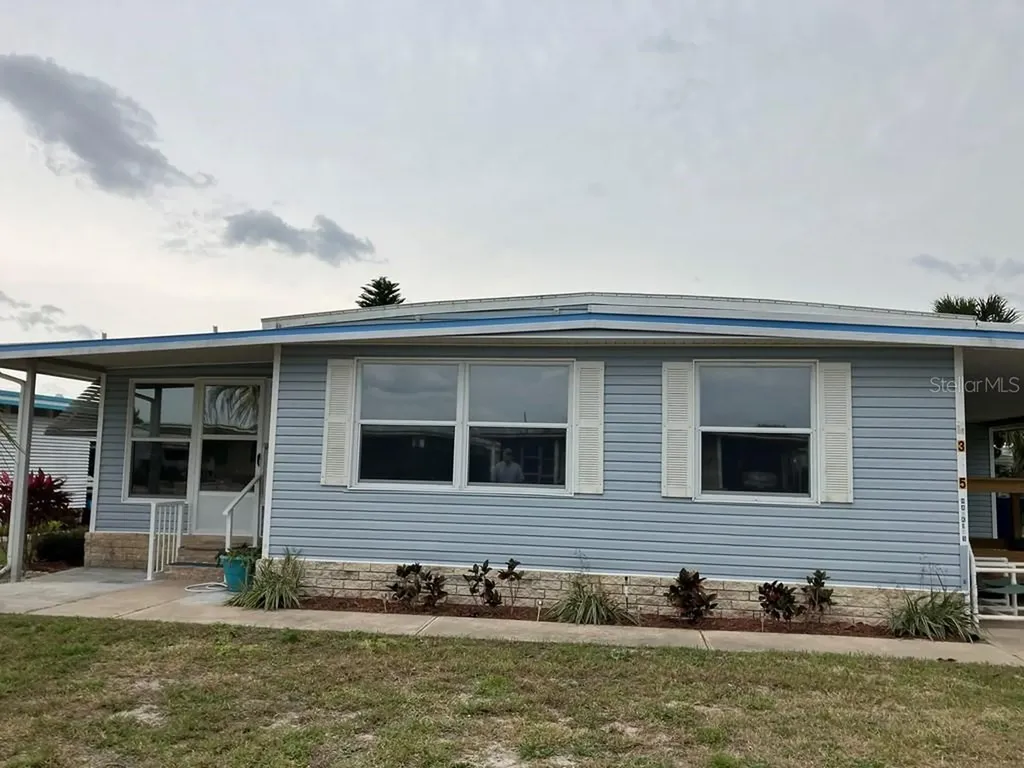 1305 Mohawk Circle Tavares FL 32778