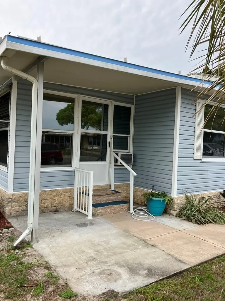 1305 Mohawk Circle Tavares FL 32778