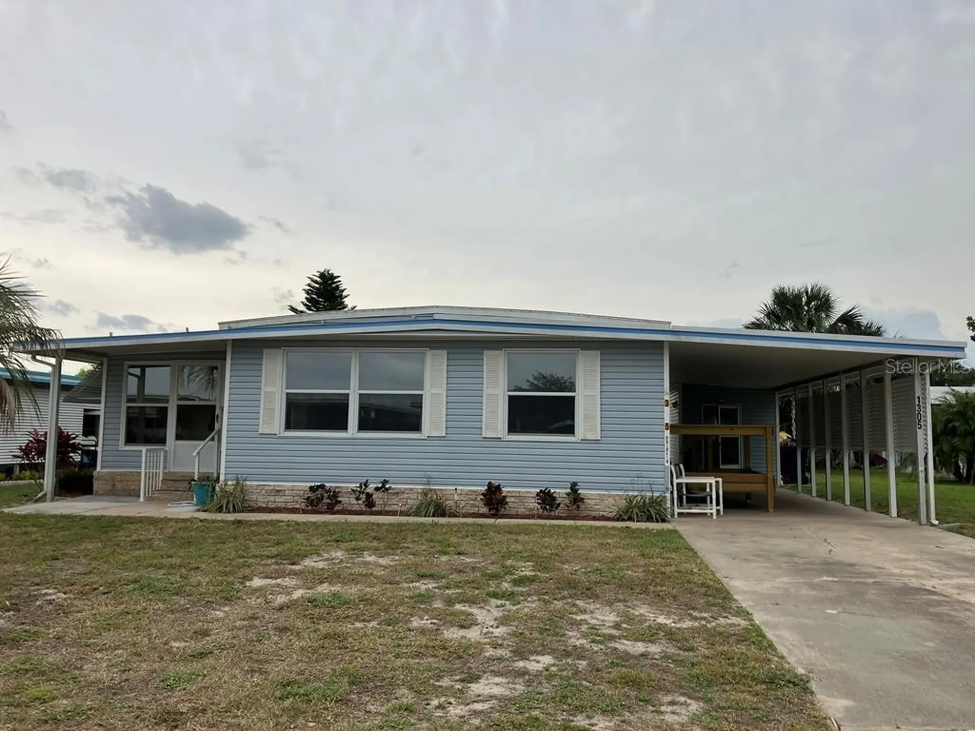 1305 Mohawk Circle Tavares FL 32778