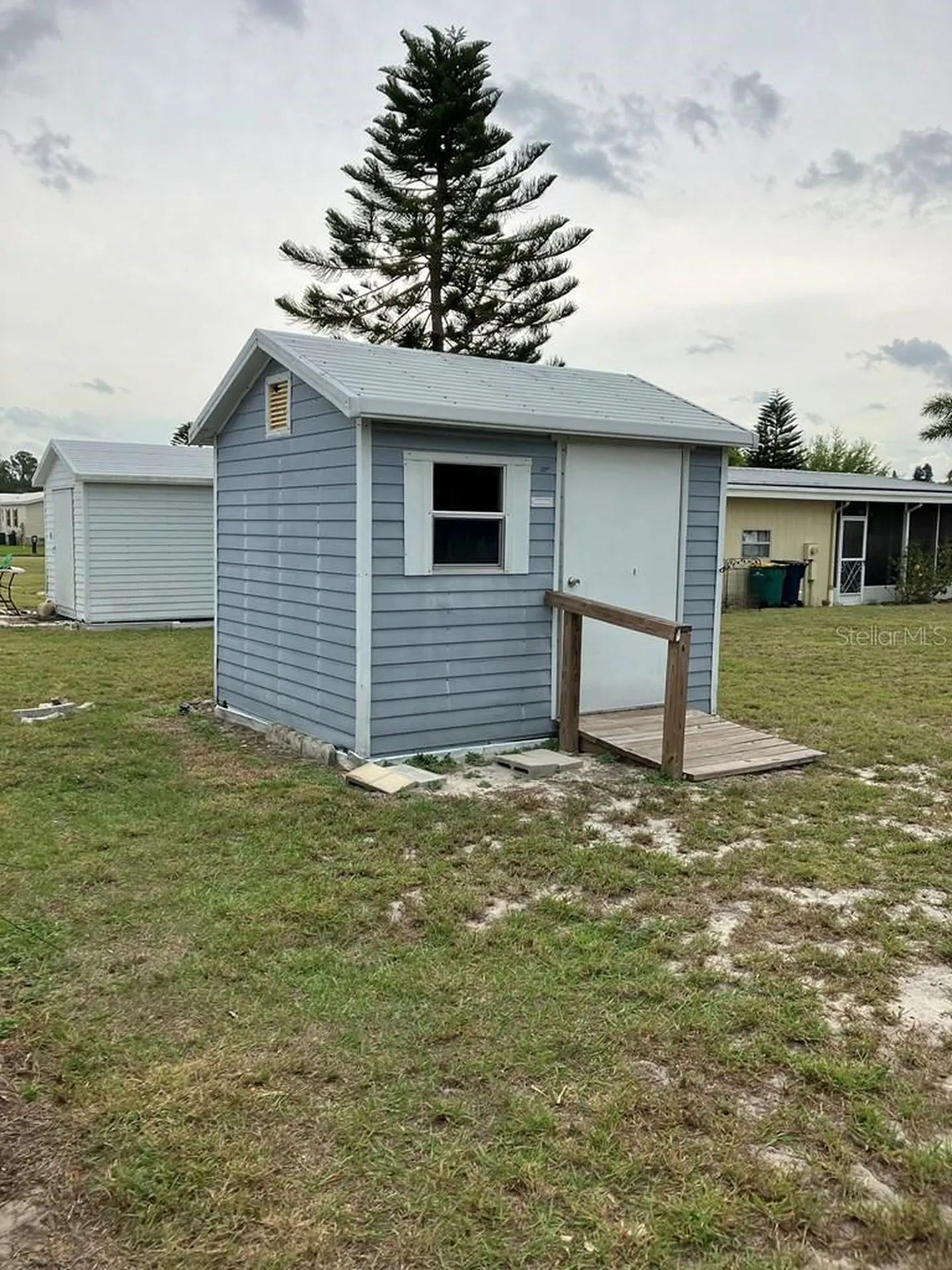 1305 Mohawk Circle Tavares FL 32778