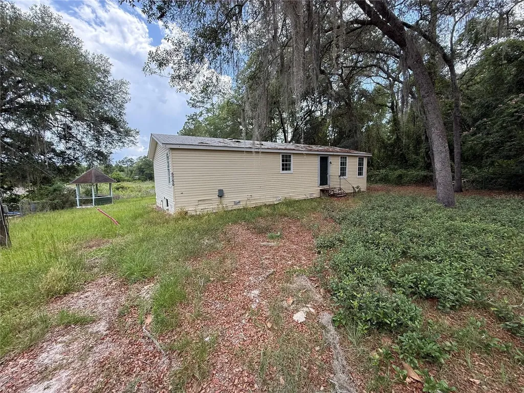 5756 NE 165th Terrace Road Silver Springs FL 34488