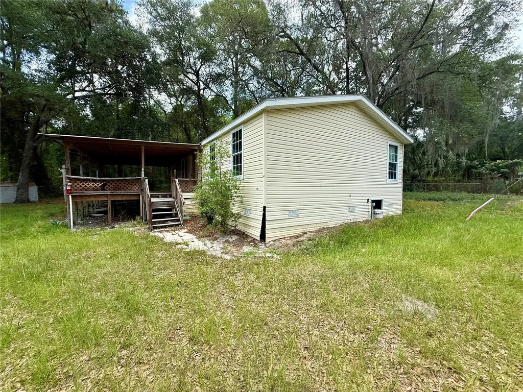 5756 NE 165th Terrace Road Silver Springs FL 34488