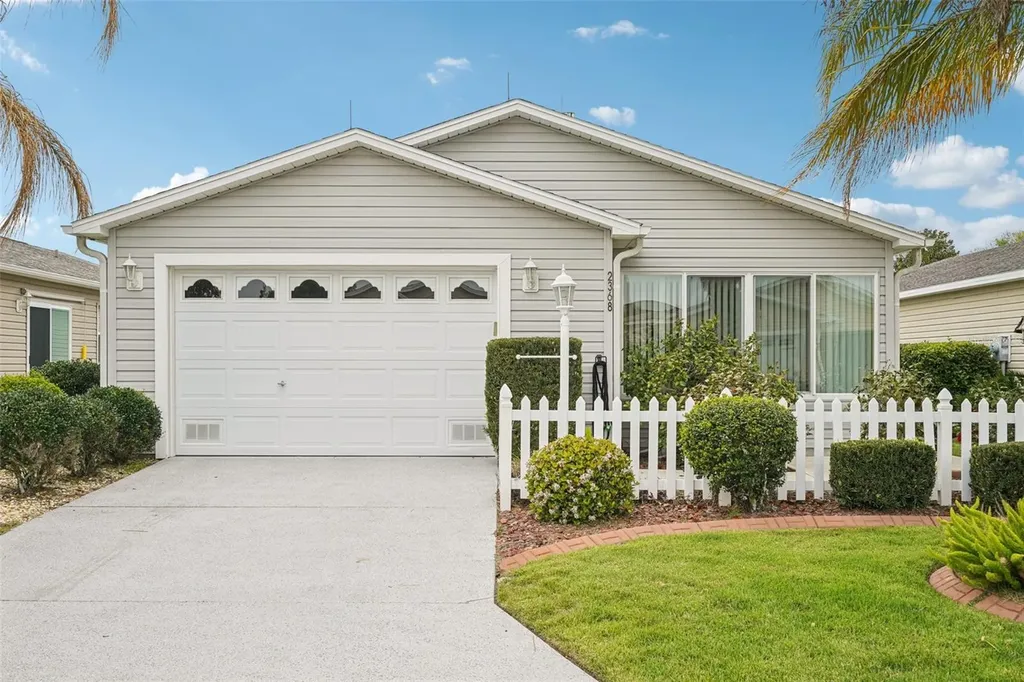 2368 Branchville Terrace The Villages FL 32162